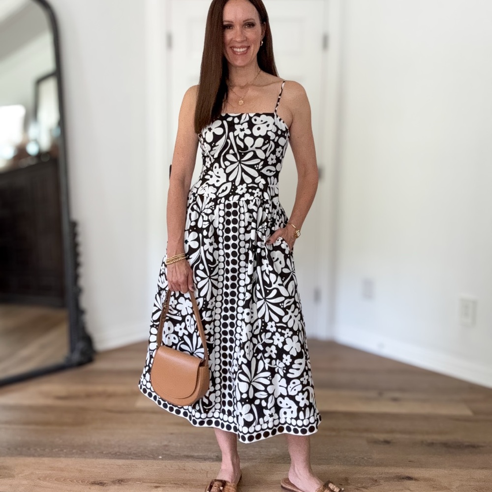 Avara Black and White Floral Sleeveless Midi Sundress